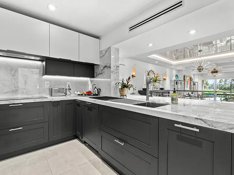 2335 S Ocean Blvd E #C-9 — Photo 22