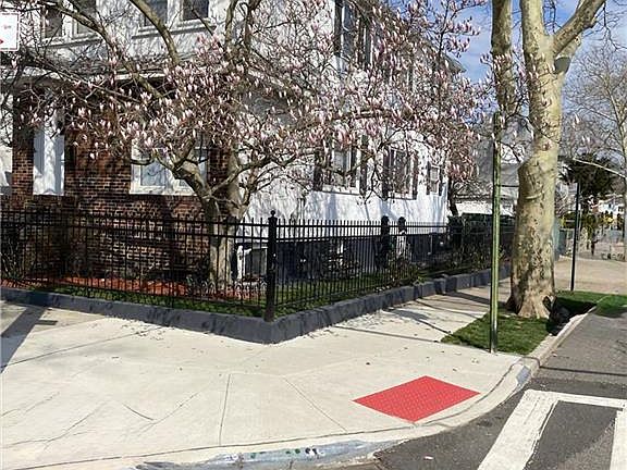 4th image of 2177 W 7th St