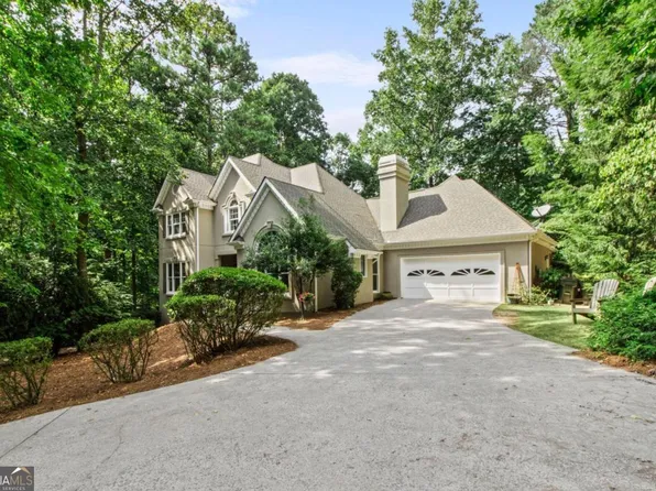 2010 Henderson Heights Trl, Milton, GA 30004