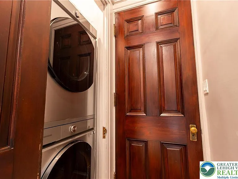 214 Spring Garden St #2B — Photo 15