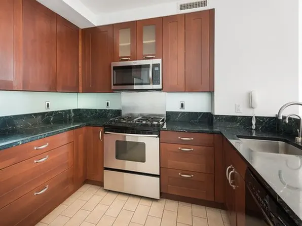 272 West 107th Street image 4 of 16