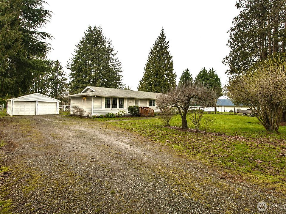 1st image of 418 3rd Avenue SE