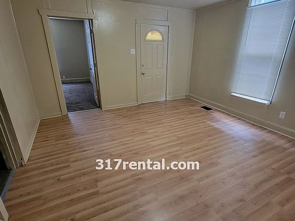 2nd image of 1042 Winfield Ave