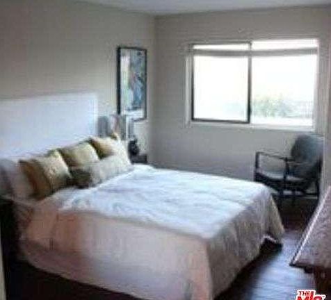 4th image of 2225 N Beachwood Dr APT 203
