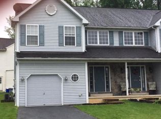 1502 Huron Dr, Sinking Spring, PA 19608