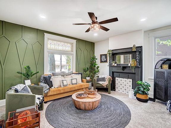 5th image of 3928 Lovell Ave