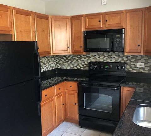 3rd image of 814 Francis Pl #2N