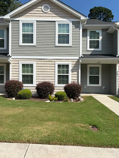 2 bed, 2.5 bath, 1027 sqft, $1,500 — Photo 1