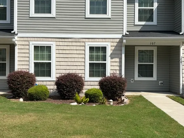 918 E Green St #E107, Franklinton, NC 27525