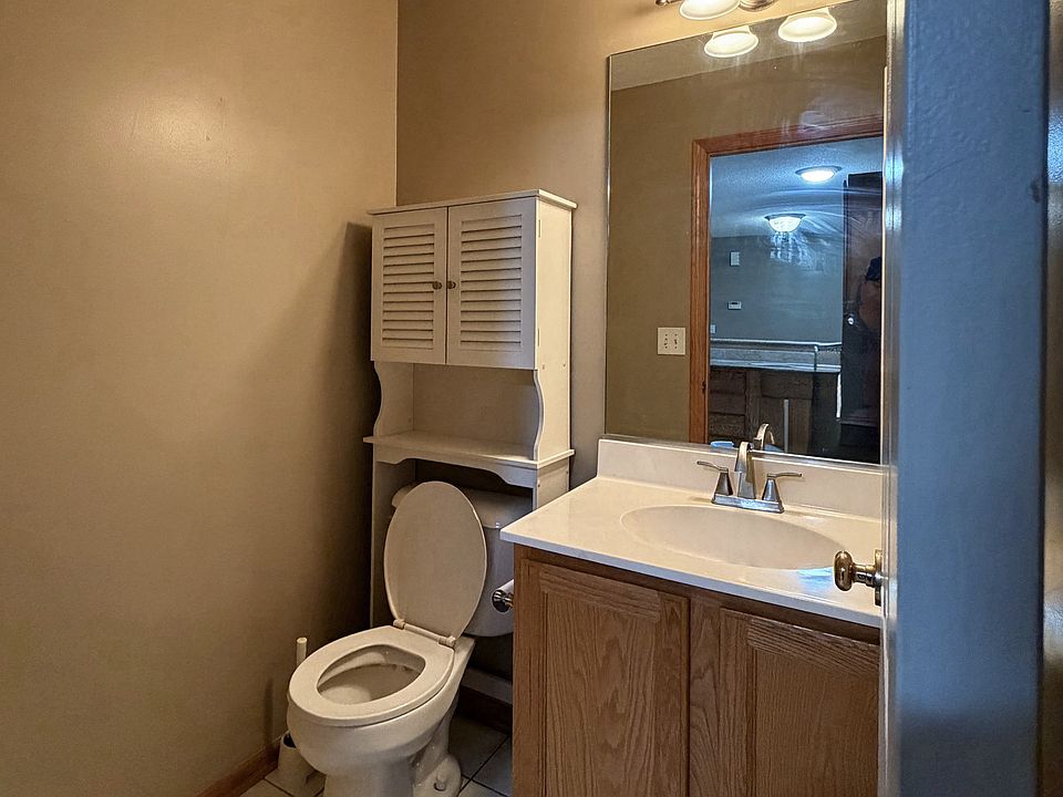 1st image of 811 Burr Oaks Dr Unit 207