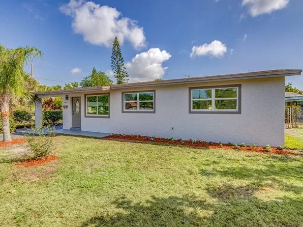 855 Date Palm Dr, Lake Park, FL 33403