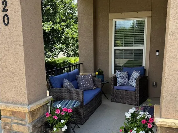 16009 Fontana St APT 120, Overland Park, KS 66085