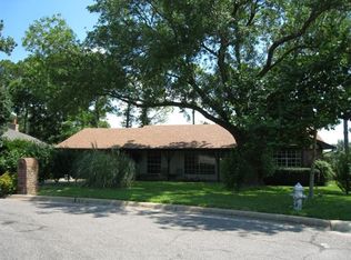 1914 Rutgers Ct, Arlington, TX 76015