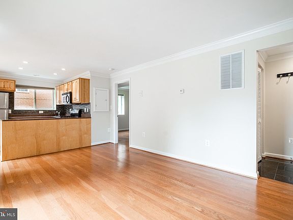 4th image of 416 S Veitch St APT 101