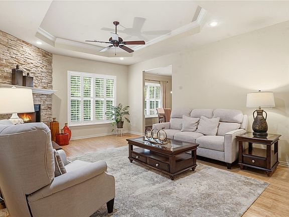 2nd image of 1 Lillian Ln