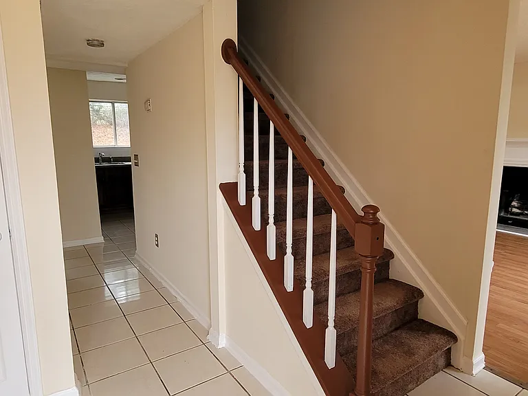 2082 Montgomery Trl — Photo 6
