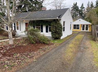 8825 NE Brazee St, Portland, OR 97220