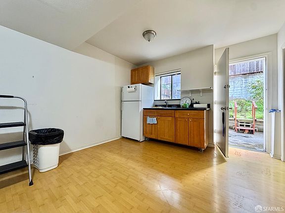4th image of 740-742 37th Ave