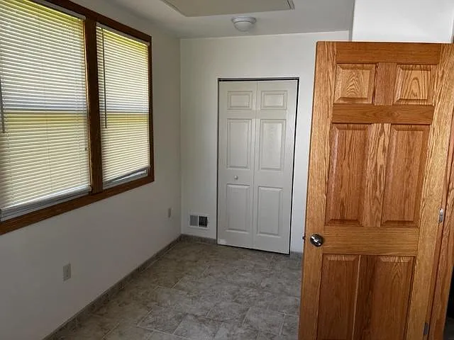 14734 Chamberlain Rd — Photo 2