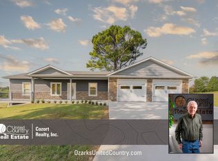 631 Spring Valley Dr, Mammoth Spring, AR 72554