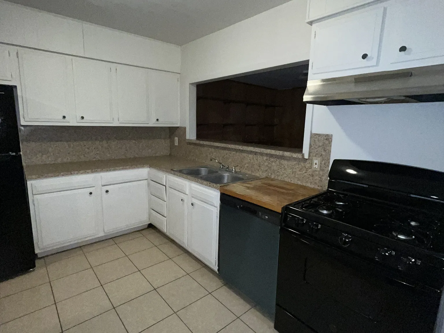 01CBAAC12 - 1 — Photo 2