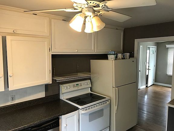 4th image of 2313 Westchester Dr