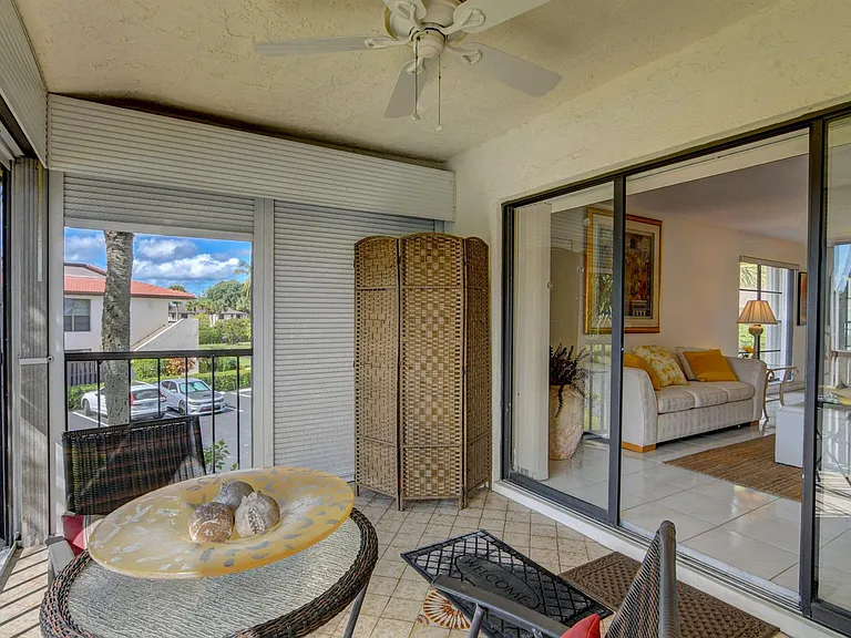 7911 Eastlake Dr #H — Photo 34
