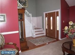 3 Longwood Dr, Sicklerville, NJ 08081