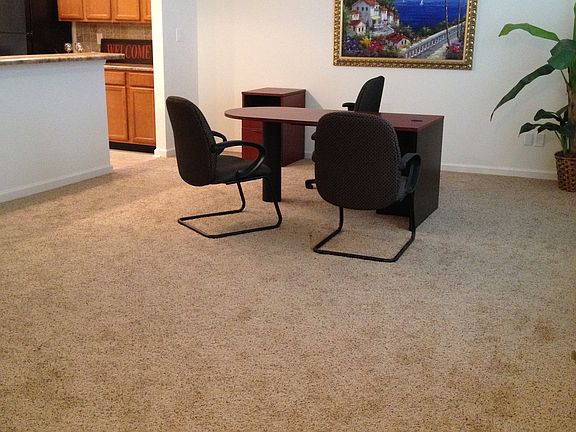3rd image of 471 Hays Blvd