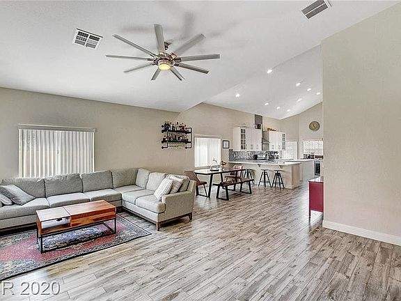 4th image of 11252 Gibbs Hill Ave