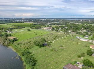 555 N Eagle Dr, Eagle Lake, FL 33839