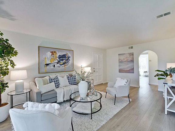 5th image of 2747 Mauricia Ave #A