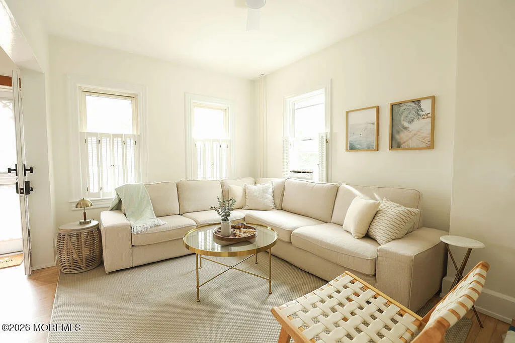 2 bed, 1.5 bath, 1260 sqft, $3,100 — Photo 1