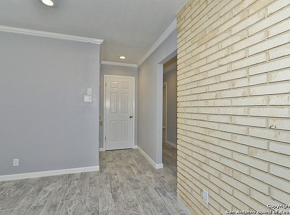 4th image of 1815 Westcloud Ln
