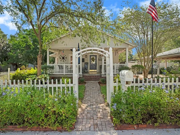 914 N Collins St, Plant City, FL 33563