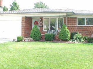 11104 Lorman Dr, Sterling Heights, MI 48312