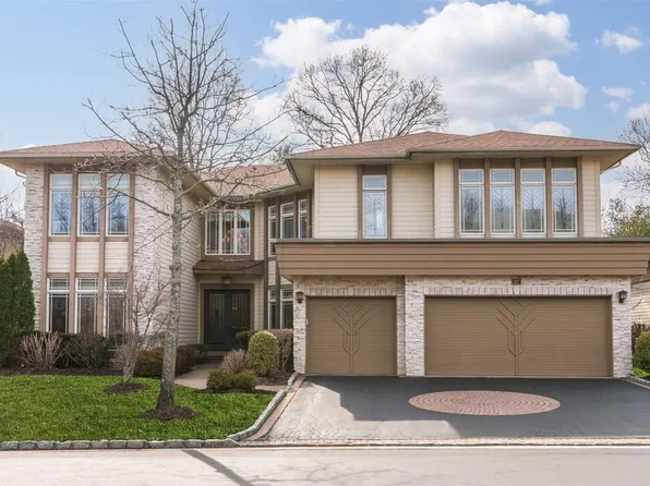 27 Olde Hamlet Drive, Jericho, NY 11753