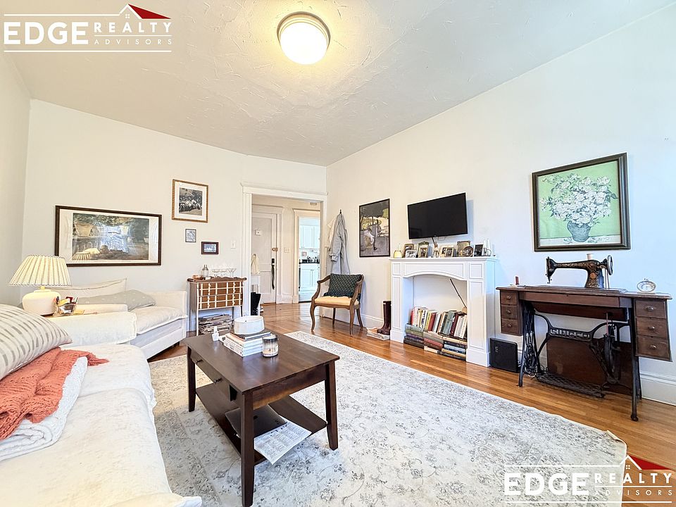 1st image of 264 Kelton St APT 7