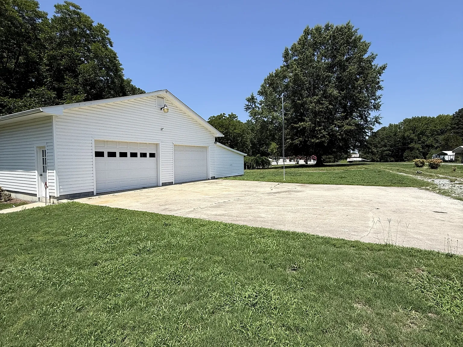 3 bed, 1894 sqft, $2,650 — Photo 4