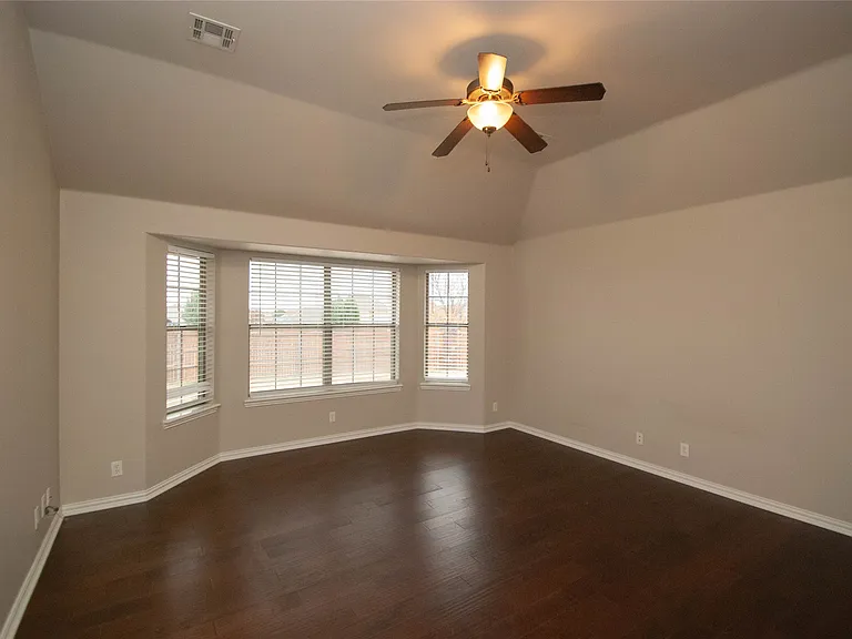 837 E Vancouver St — Photo 17