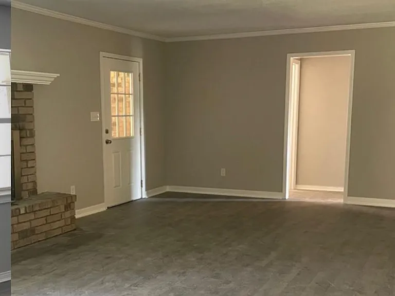 500 Trinity Rd — Photo 3