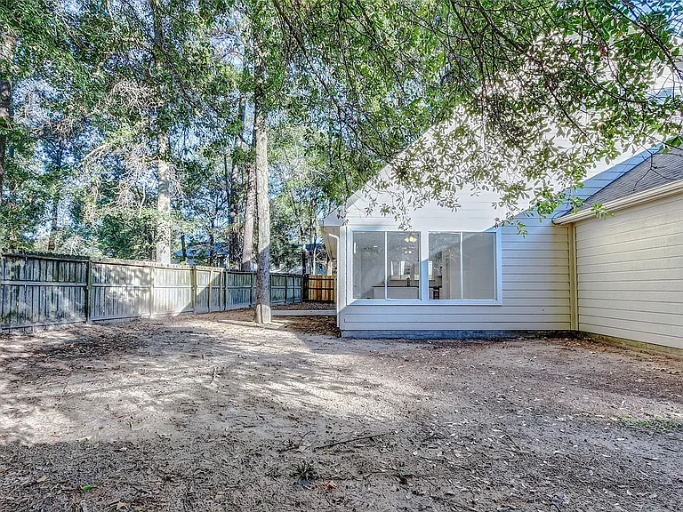 21892 Silver Oak Ct — Photo 48