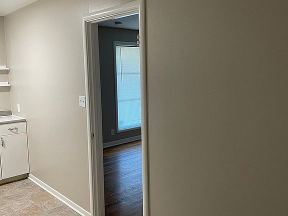 5th image of 5638 McAdoo Ave