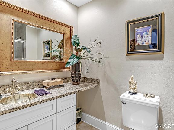 5th image of 690 Forest Road #463