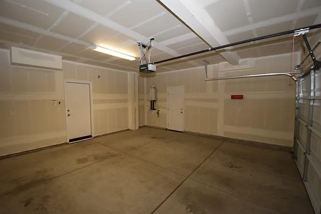 1816 Golden Willow Ave — Photo 10