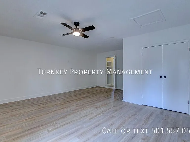 1910 Fair Oaks Dr — Photo 9