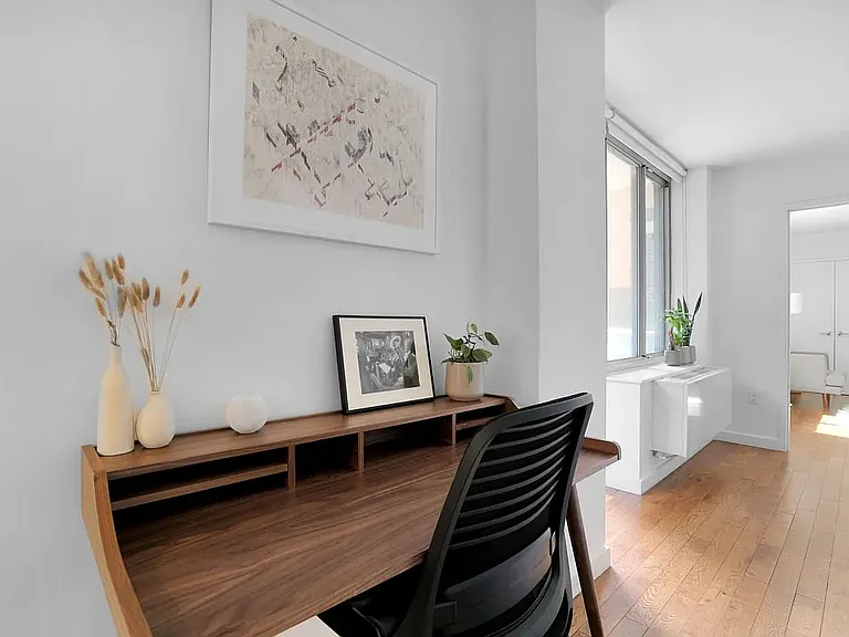 260 W 26th St #4U — Photo 7