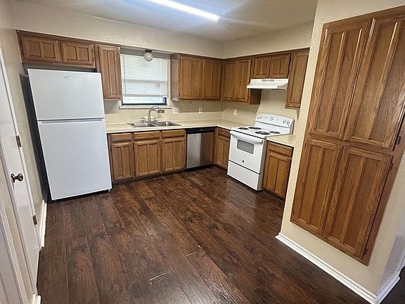 3rd image of 1407 Margie St APT 4