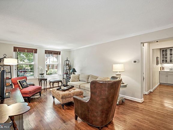 5th image of 3047-A1 S Columbus St