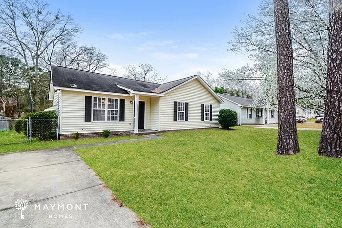 709 Rockhaven Dr — Photo 3